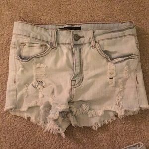 DENIM SHORTS
